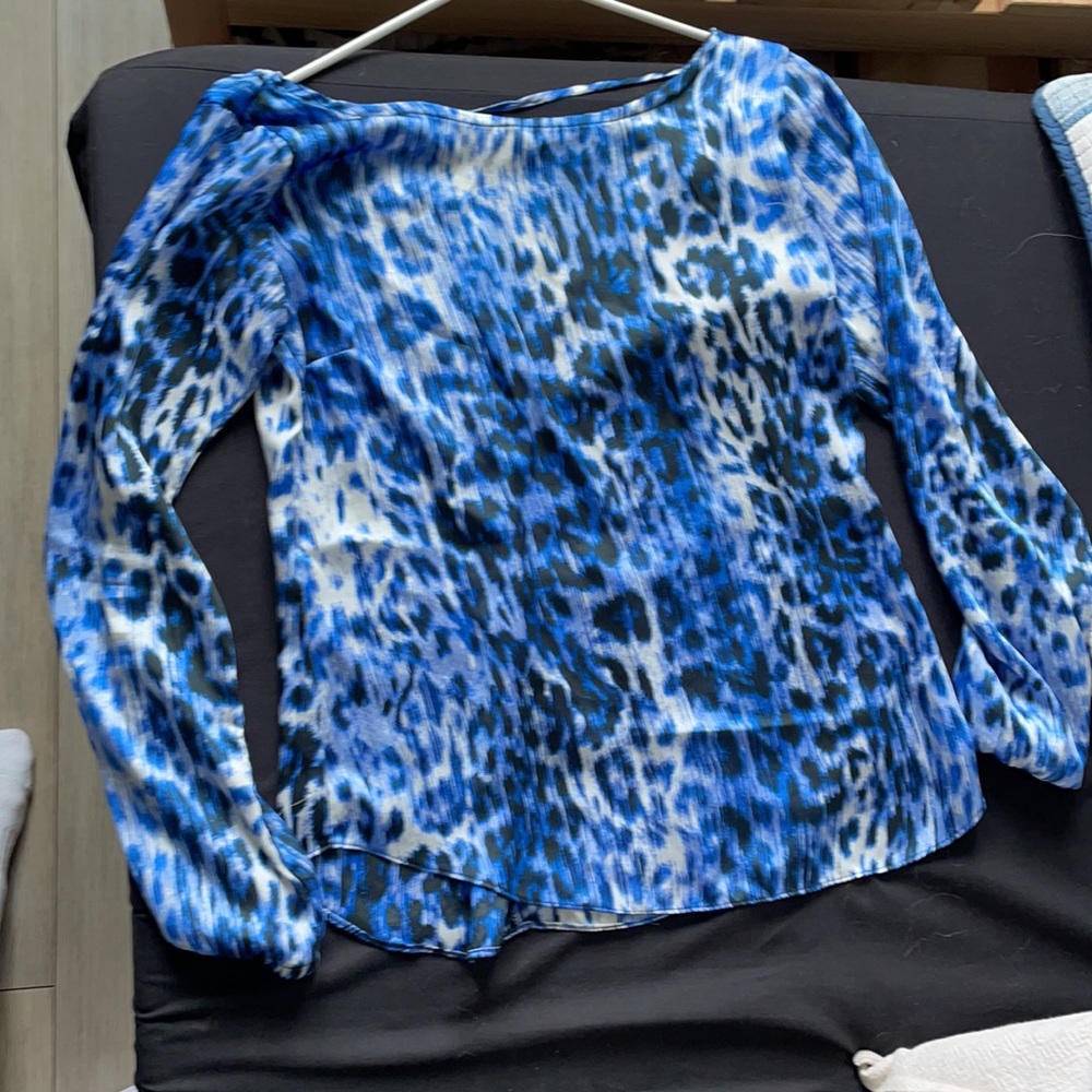 Small size Blouse - Picture 4 of 5
